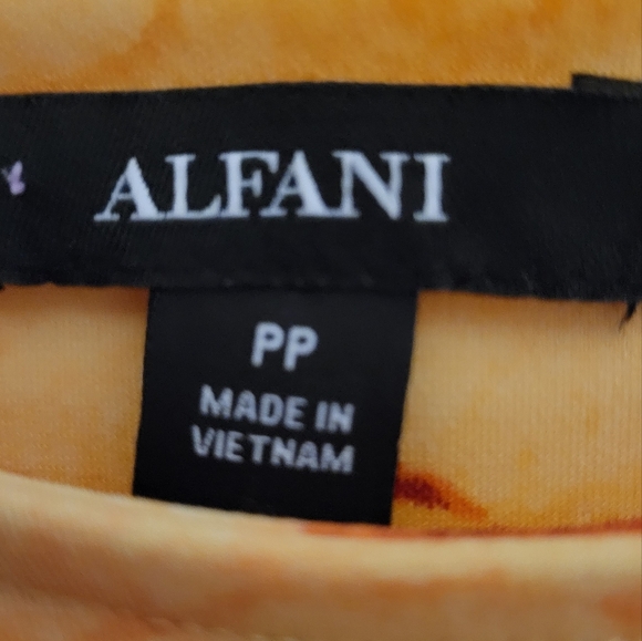 Ladies multi colored top - Picture 3 of 3